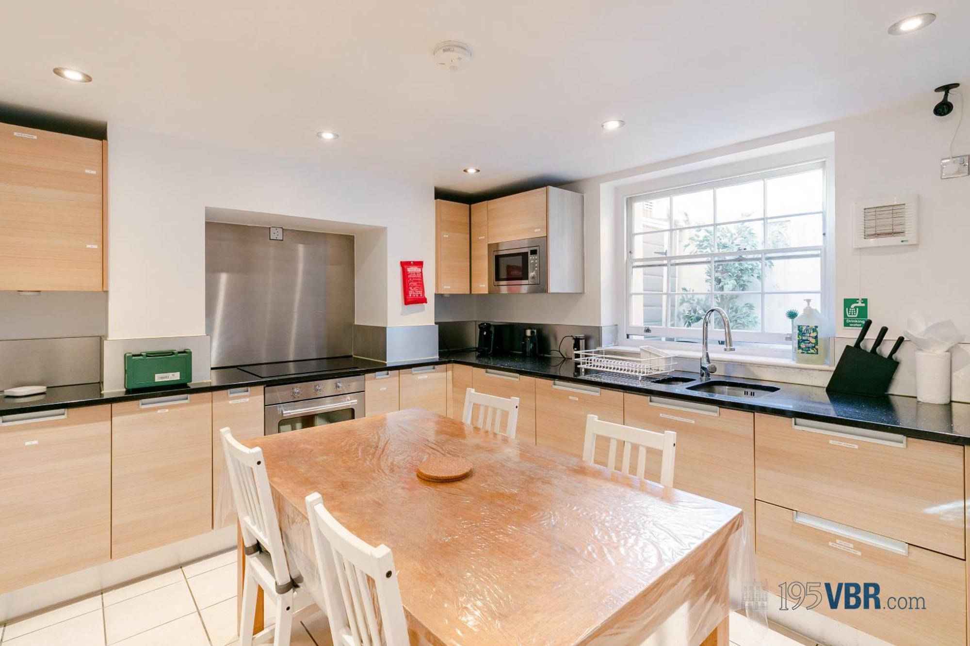193vbr With Shared Bathrooms * Londen